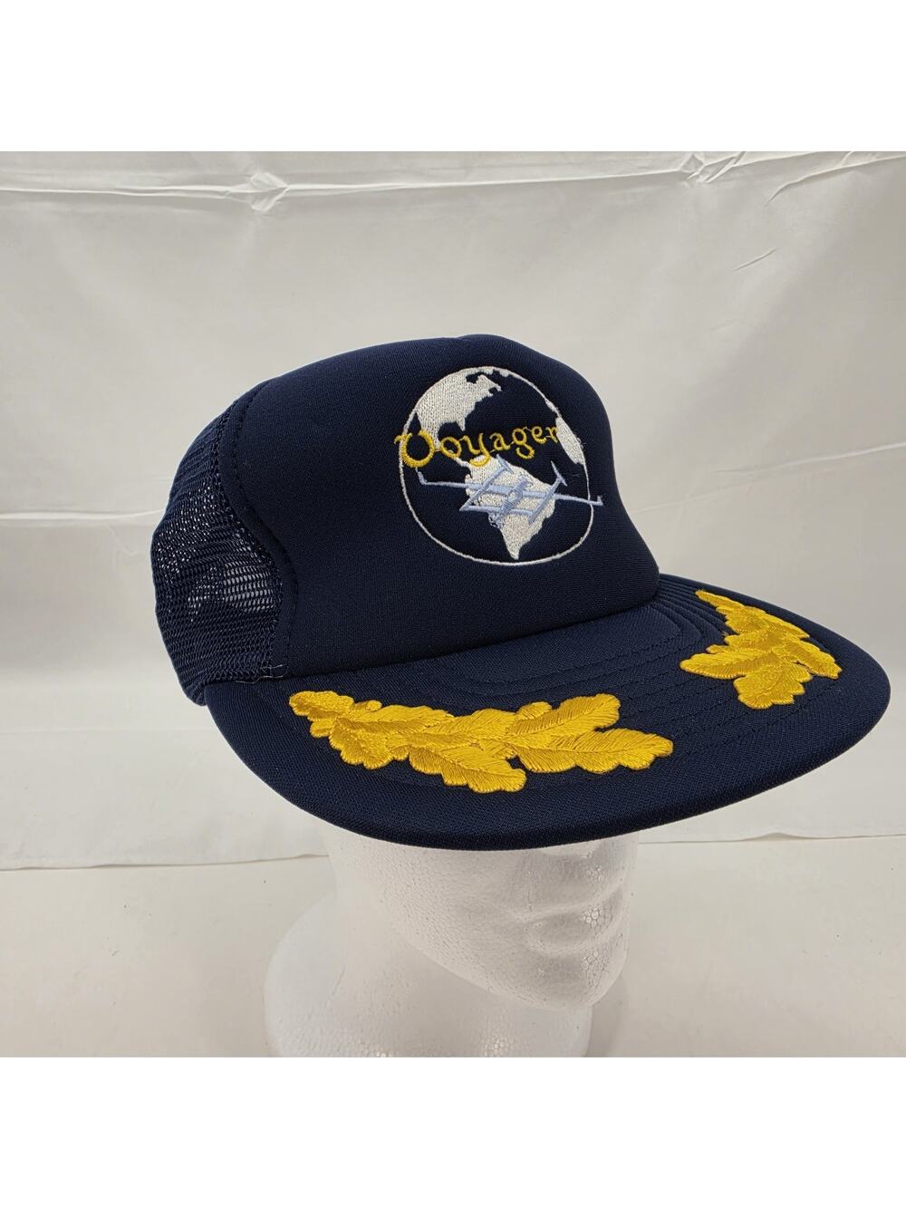 Vintage Voyager Trucker Hat Snapback Navy Mesh Gold Leaf Pilot Aviation Cap USA